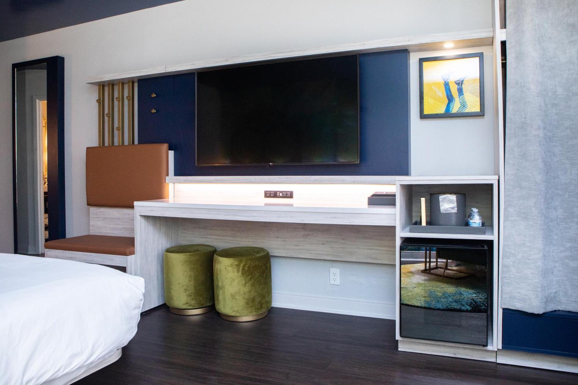 Hotel Denim Greensboro Exteriör bild
