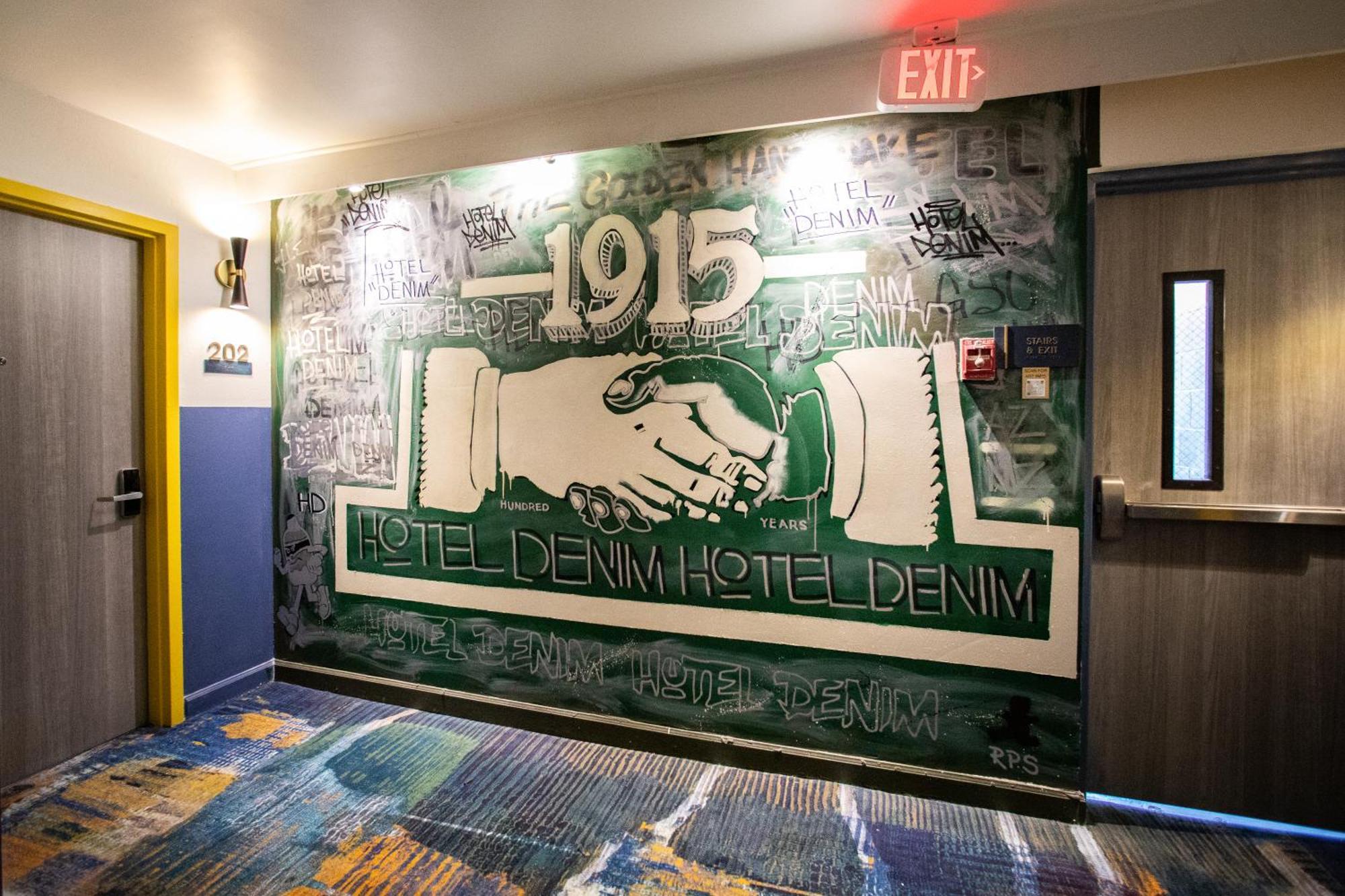 Hotel Denim Greensboro Exteriör bild